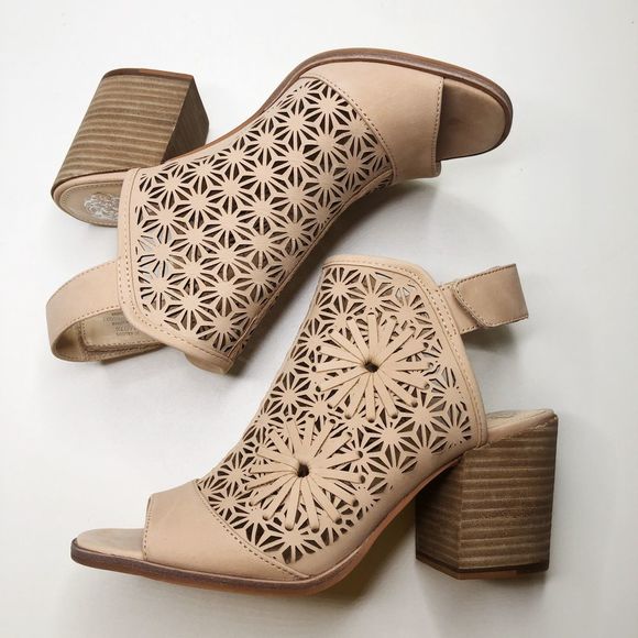 Vince Camuto Shoes - [VINCE CAMUTO] Kalison Cutout Sandals